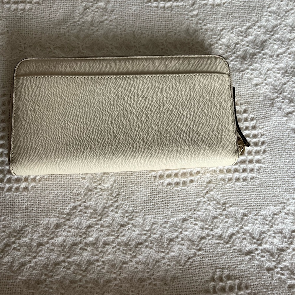 Kate Spade Wallet ♠️ - Picture 2 of 10